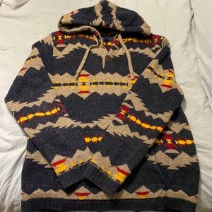 Men’s hooded sweater